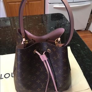 Louis Vuitton Neonoe Monogram Rose Poudre